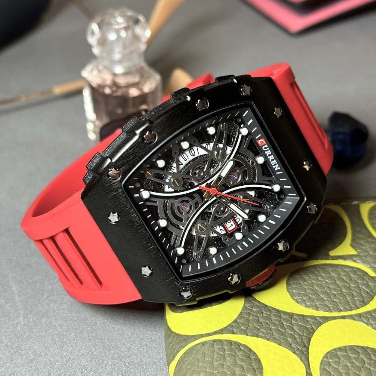 MONTRE CURREN
